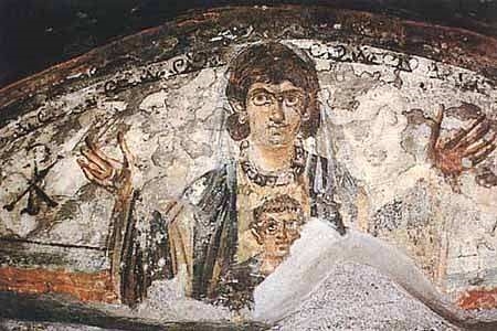 Богородица Оранта с Младенцем (первая половина IV века) находится в кубикуле della Madonna orante в coemeterium Maius, Рим